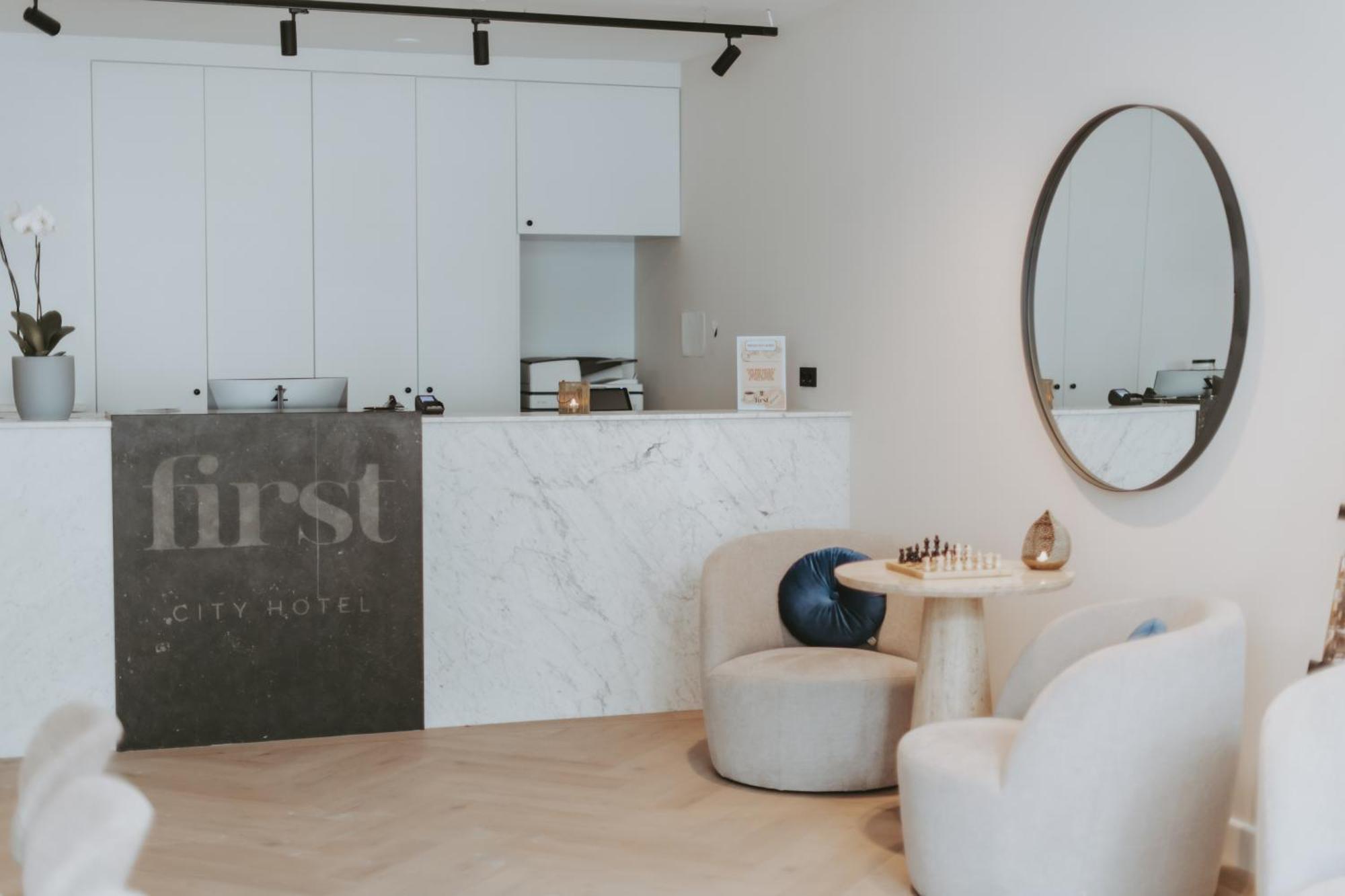 Boutique Hotel First City Haia Exterior foto
